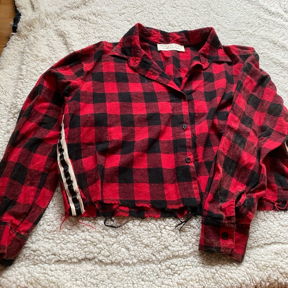 Vintage Havana Cropped Plain Button Down Top